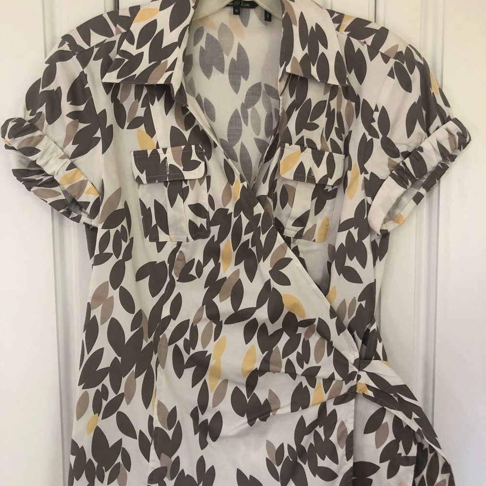 Nic+Zoe Soft Wrap Blouse - S